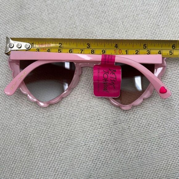 Betsey Johnson, Women\'s Queen of Hearts Sunglasses, Crystal Pink Frames & Case main image 5